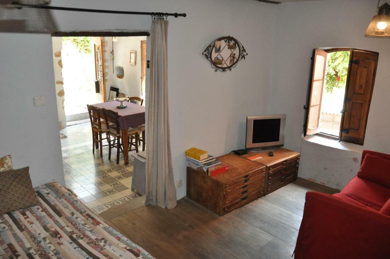 Appartement St Jeannet Esprit Brocante *